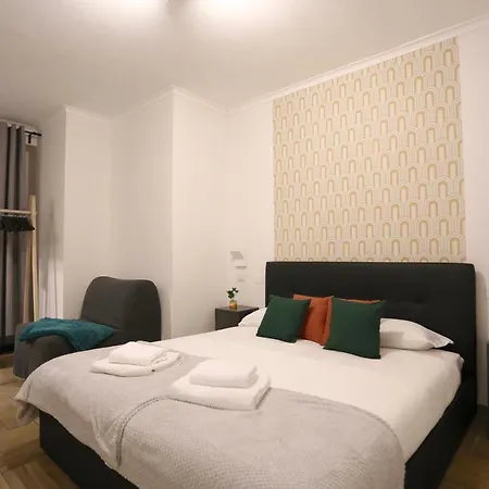 Palatino 28 Apartment *